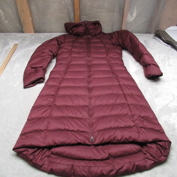 Patagonia Jackets & Blazers - Patagonia Down Jacket Womens Medium Maroon Insulated Quilted Downtown Loft Parka